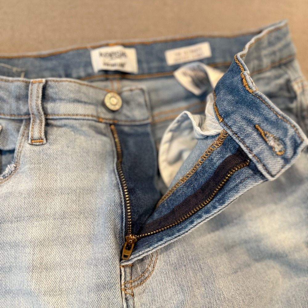 Kensie The Ultimate High Rise Skinny Jeans Light Wash Distressed Frayed Hem 8 29 - Picture 8 of 10